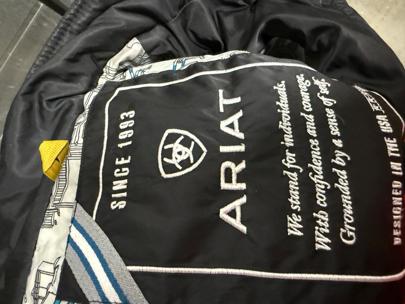 38. Ariat jakke 14-16år / xs 